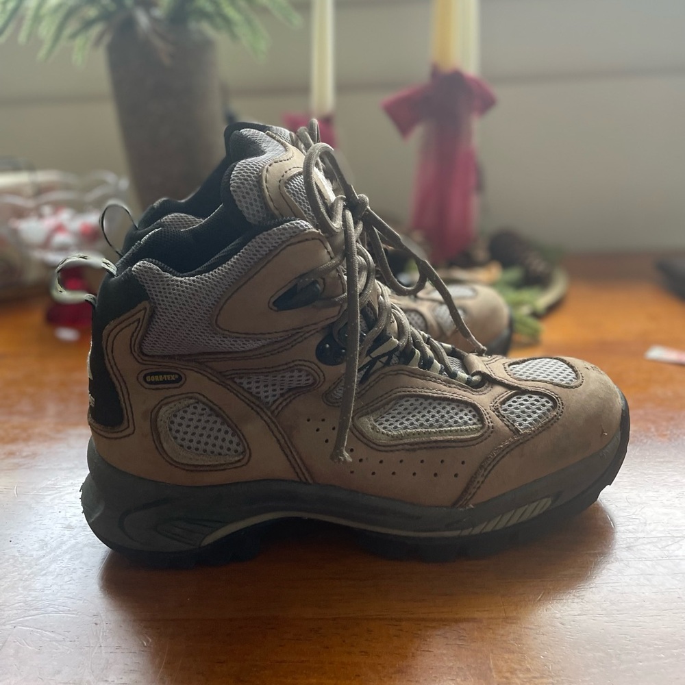Women’s s Gortex Hiking Boots